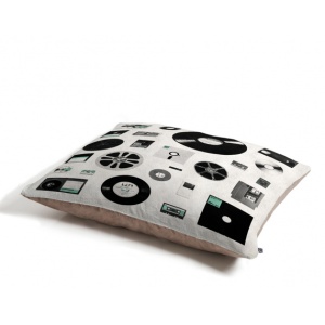 Bobby Berk Home Data Pet Bed